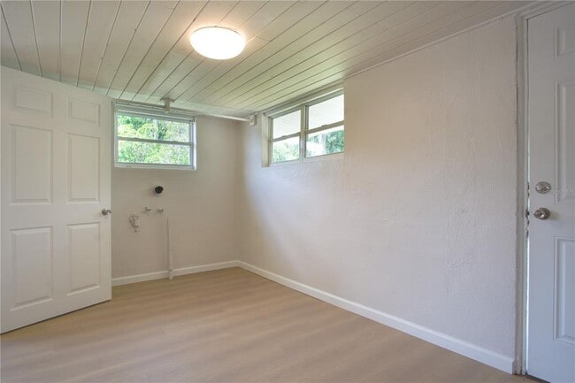 Building Photo - 37701 Primo Dr