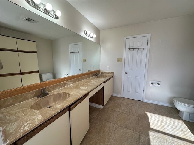 Building Photo - 738 Imperial Harbor Dr