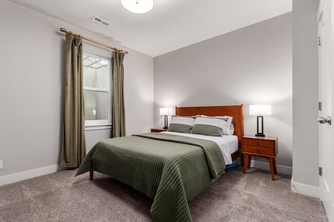 Building Photo - 4BD, 3.5BA Northfield Home with Finished Basement and 2-Car Garage