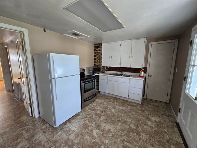 Building Photo - 133