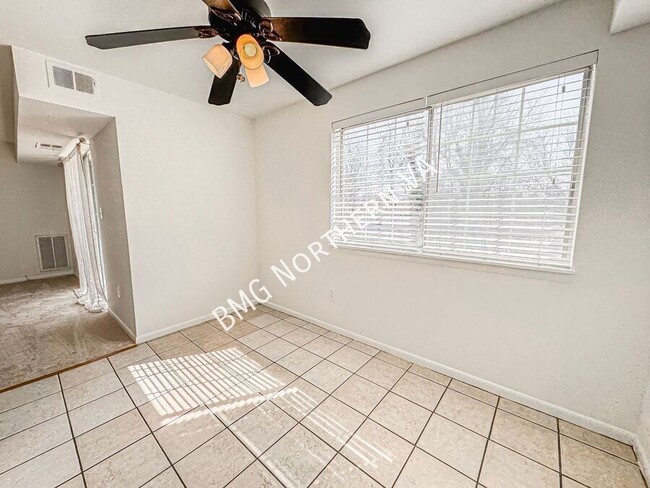 Building Photo - 1523 Colonial Dr