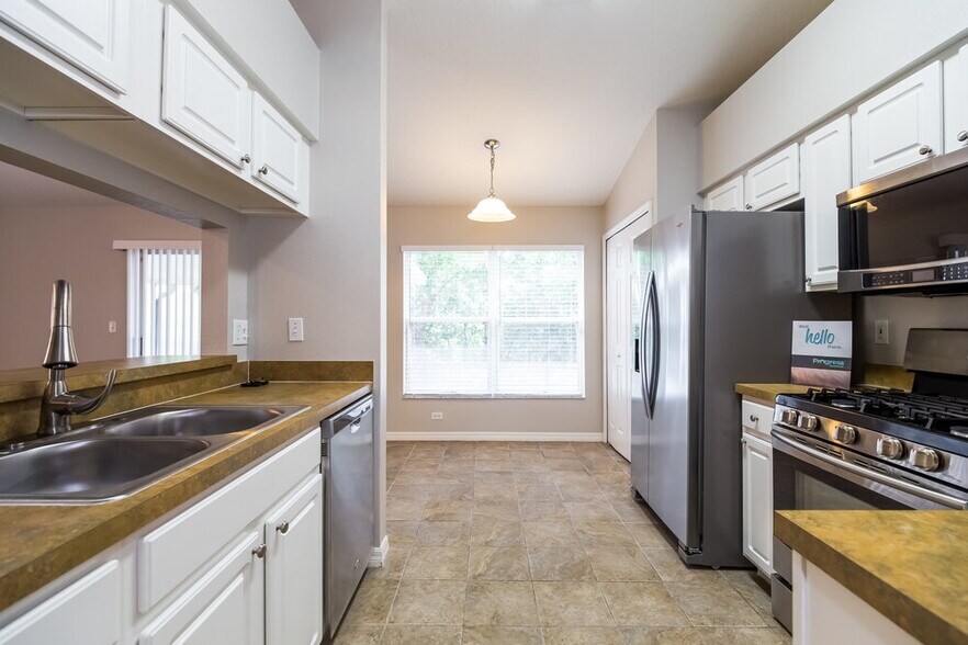 Building Photo - 15443 Margaux Dr