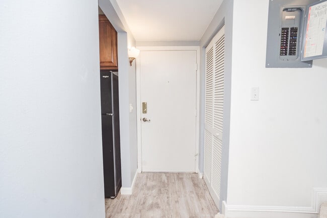 Building Photo - 1901 Indian River Blvd