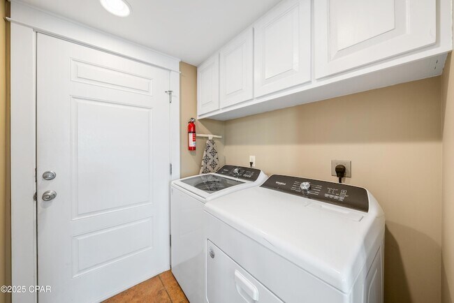Building Photo - 408 Savannah Park Way