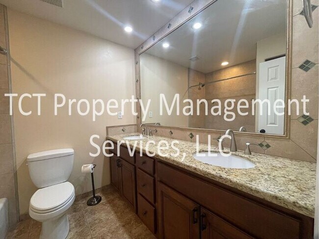 Building Photo - Spacious Open Concept 3 bedroom, 2 bath Home in Tempe AZ.