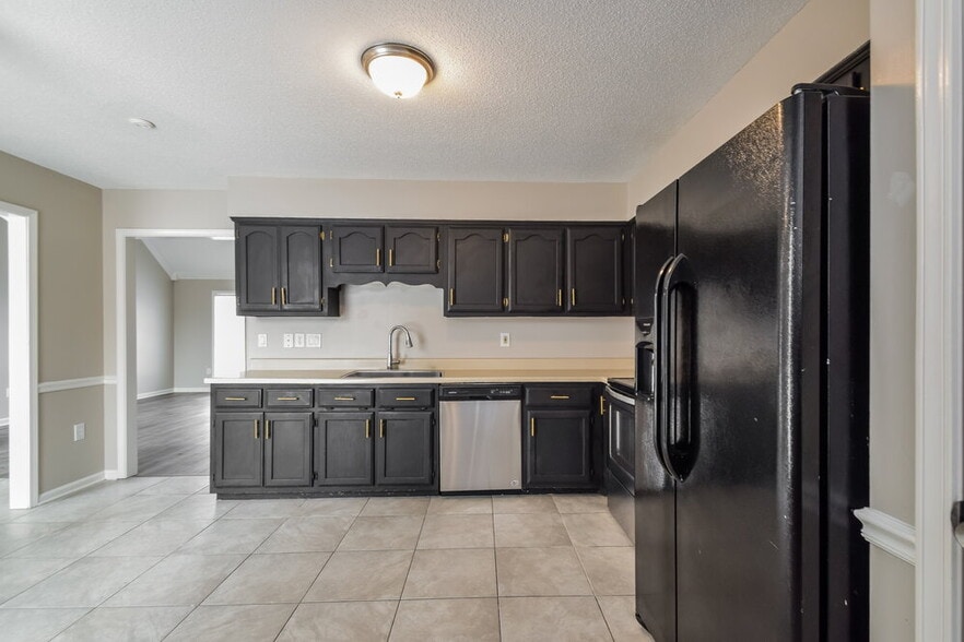 Building Photo - 9922 Lacee Ln