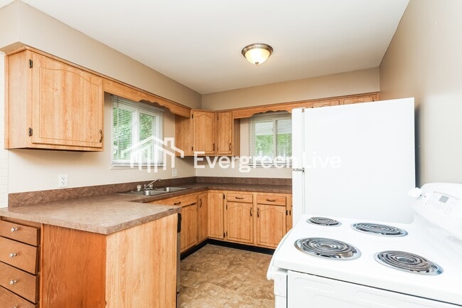 Building Photo - Coming Soon!