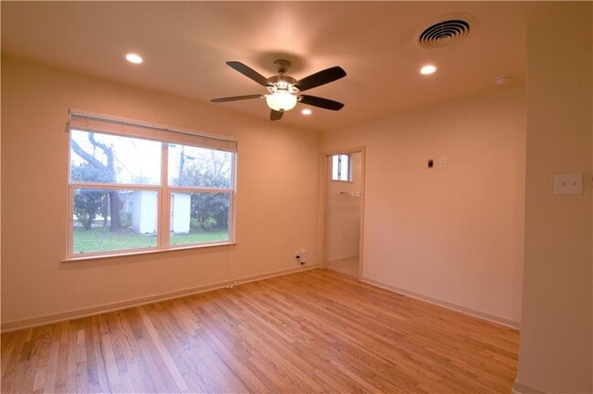 Building Photo - 2509 Givens Ave