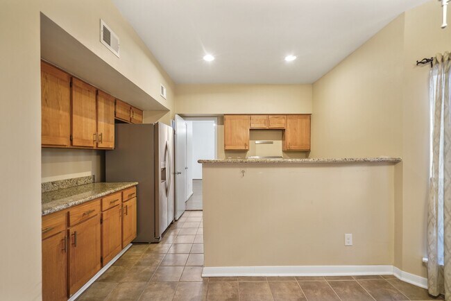Building Photo - 2555 Bering Dr