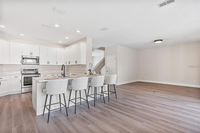 Building Photo - 3333 Atmore Terrace