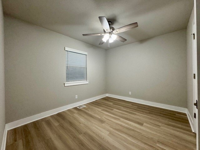 Building Photo - 1208 W Lazy L St