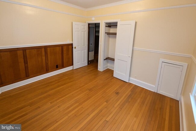 Building Photo - 10001 Dallas Ave