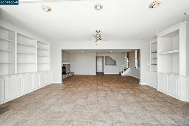 Building Photo - 267 Duperu Dr