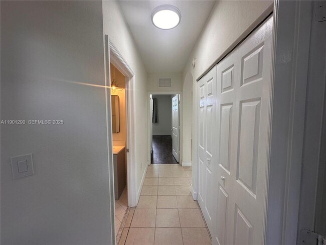 Building Photo - 3390 NE 13th Cir Dr