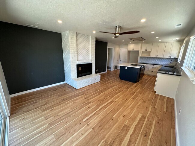 Building Photo - Beautiful 3 Bedroom, 2 Bath Tracy Home