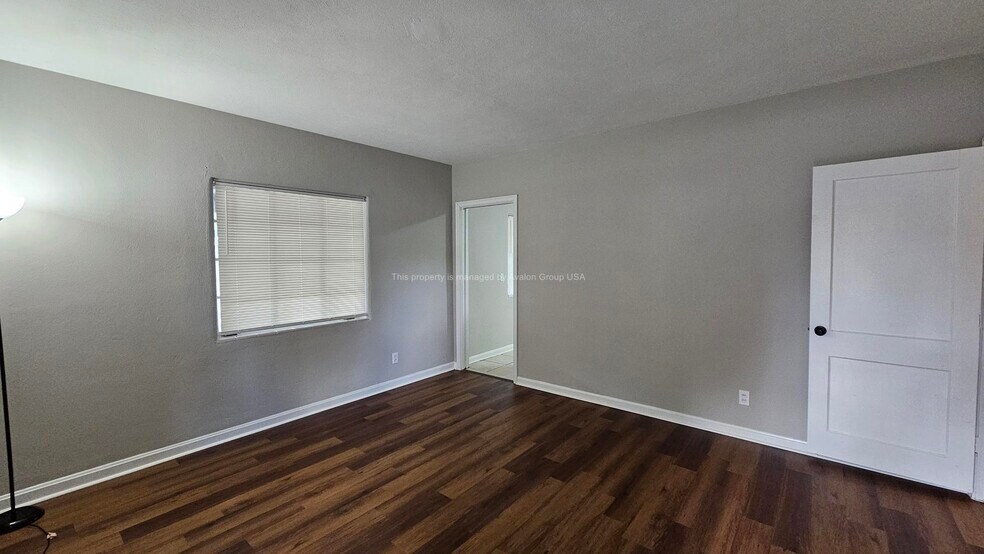 Building Photo - 1341 Hollyhock Cir E