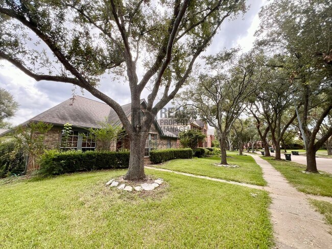 Building Photo - 5103 Plantation Colony Dr