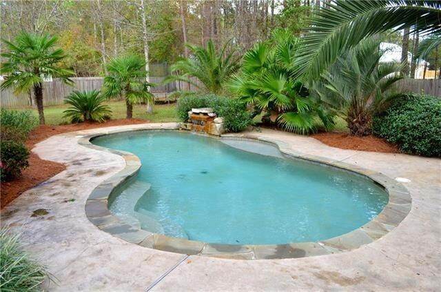 Building Photo - 70350 Petit Rd