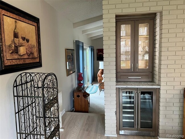 Building Photo - 5250 Bronco Dr