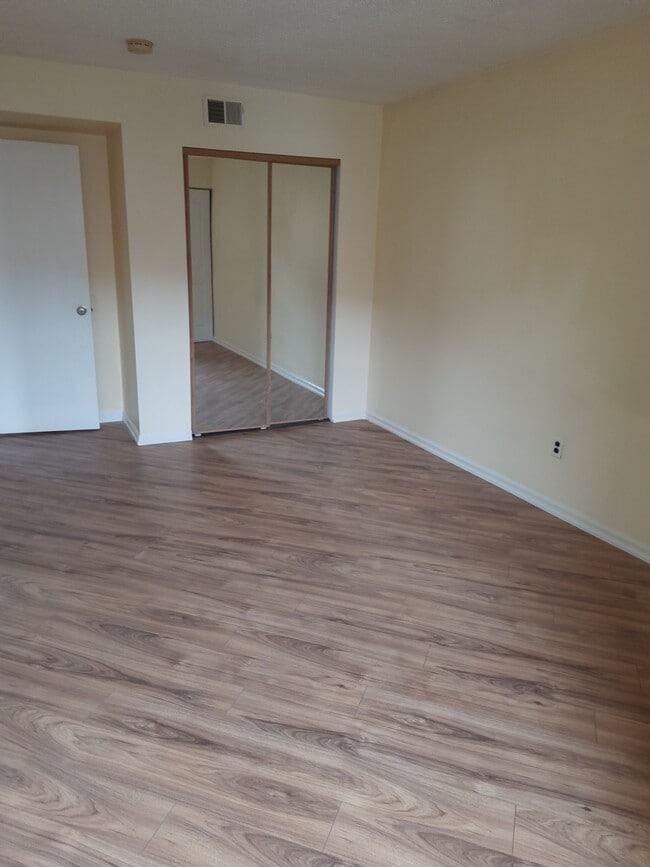 Building Photo - 514 S Schuylkill Ave