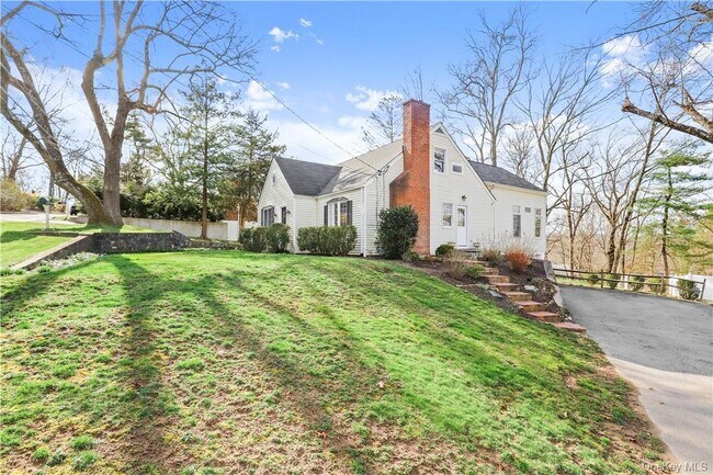 Building Photo - 152 Forest Dr