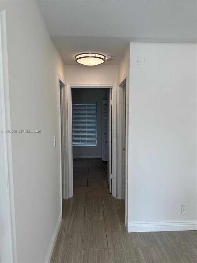 Building Photo - 9841 Ridge Creek Rd