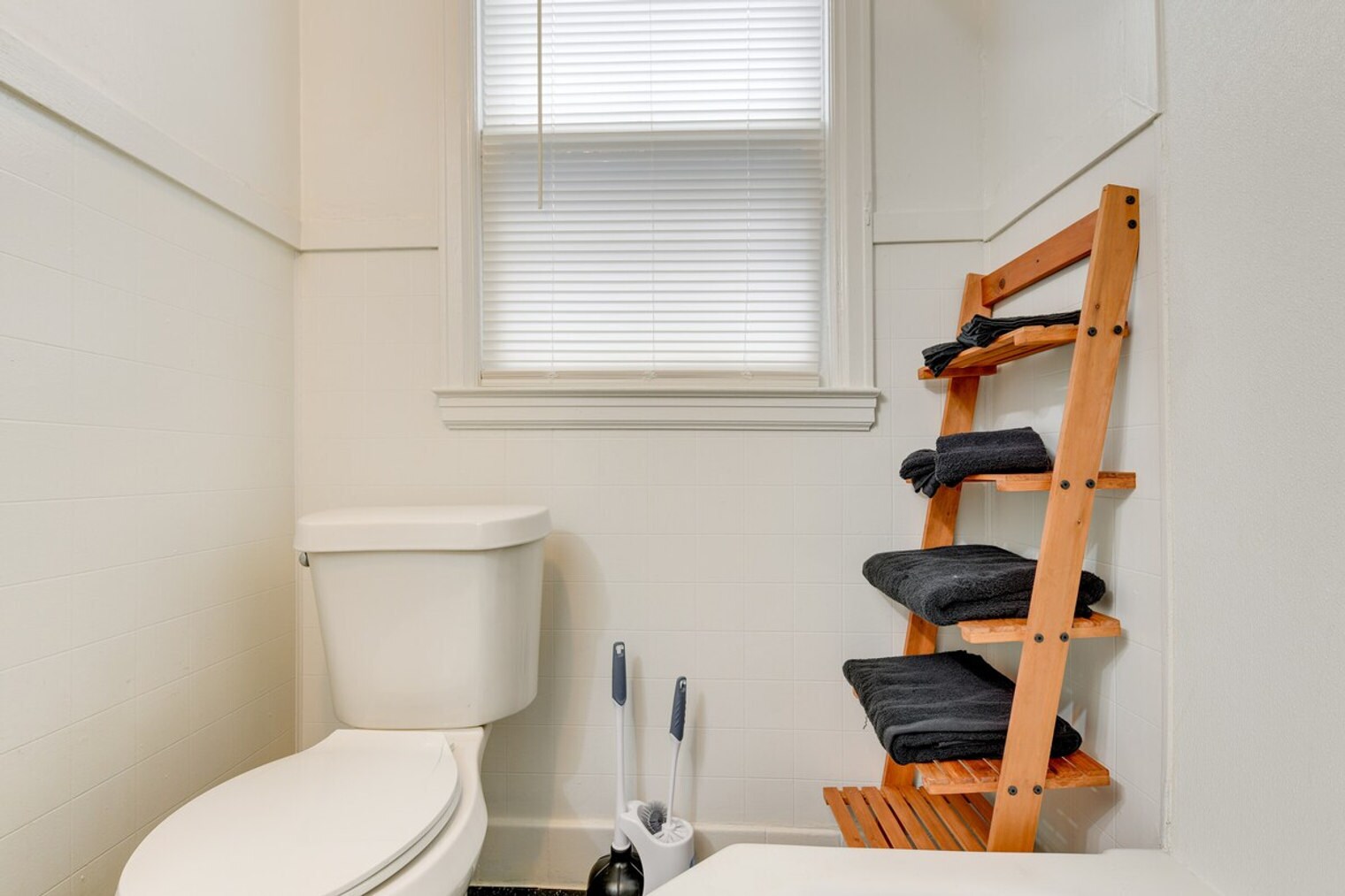 Building Photo - 503 Massachusetts Ave