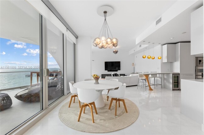 Building Photo - 16901 Collins Ave