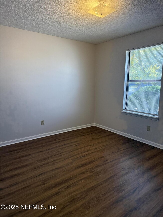 Building Photo - 1338 Yorktown Pl