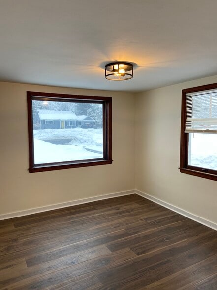 Building Photo - 1914 N Madison St