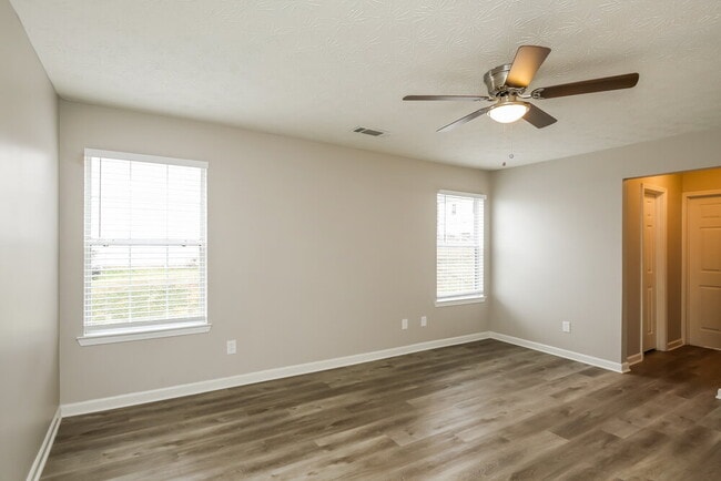 Building Photo - 765 Baskins Cir