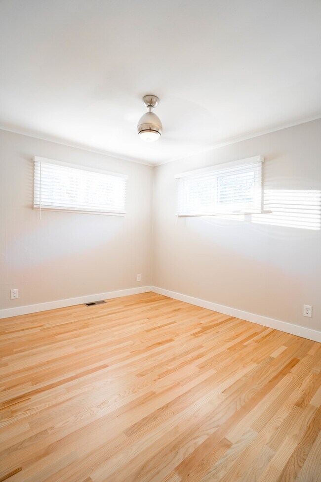 Building Photo - 1392 W 52nd Pl