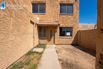 Building Photo - 4487 E Wood St