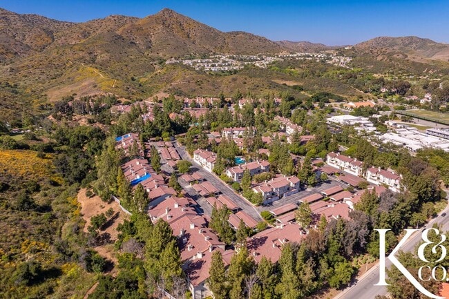 Building Photo - Relaxing Home in Vibrant Community with Pool, Spa, and Courts