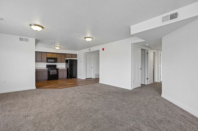 Building Photo - 734 E 500 S