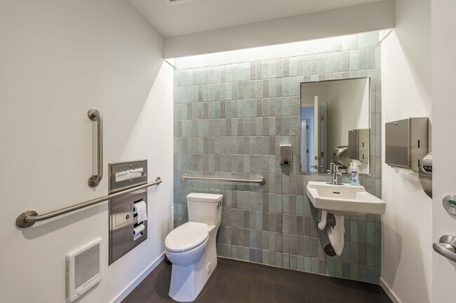Building Photo - 8989 N Kale Cir