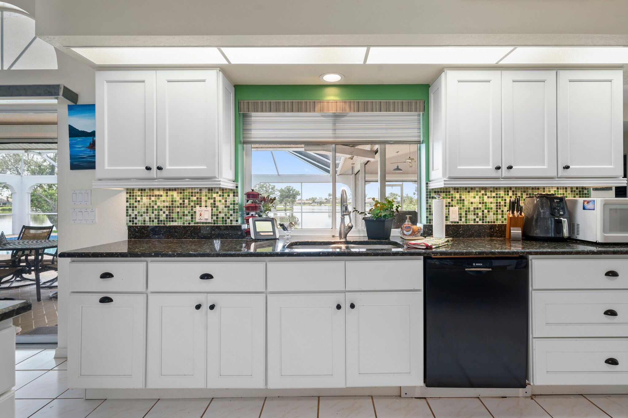 Building Photo - 12879 SW Kings Row