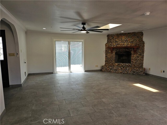 Building Photo - 9041 Puesta Del Sol