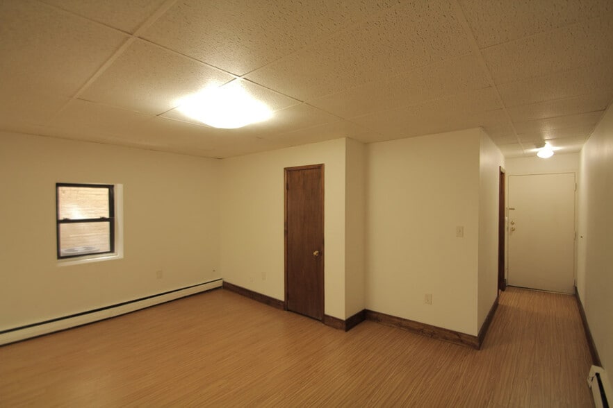 Building Photo - 313 S Trenton Ave