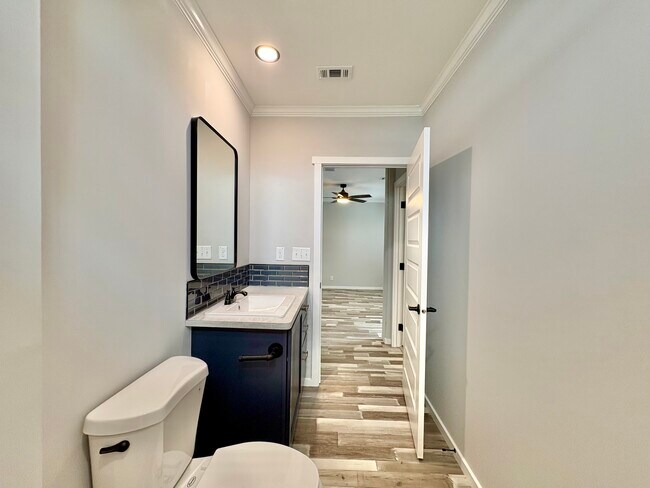 Building Photo - 5715 Camelford Dr