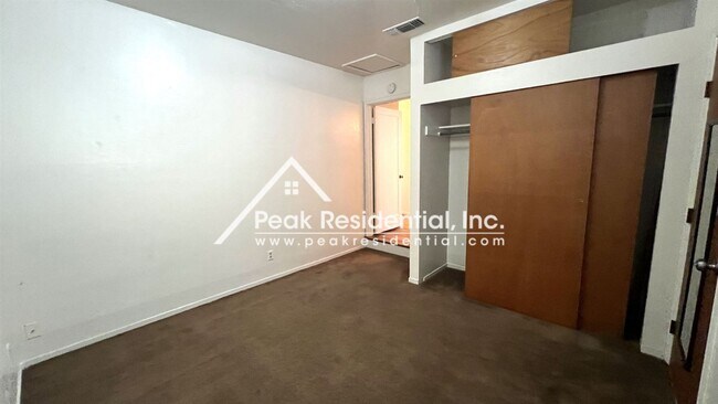 Building Photo - 3 br, 1 bath House - 2373 Anita Ave