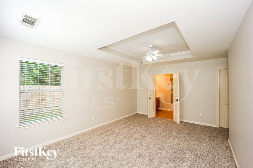 Building Photo - 207 Fairgrove Ln