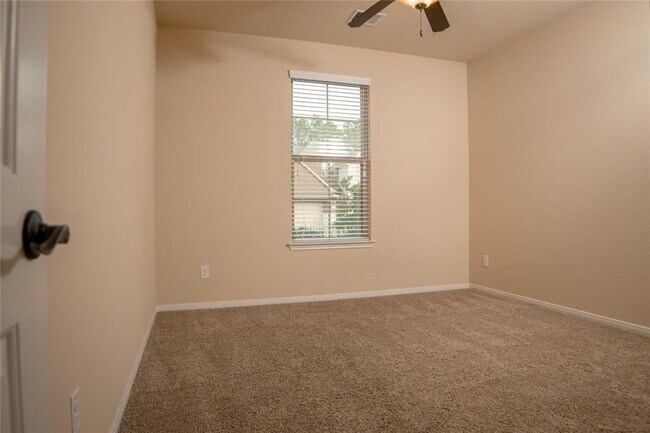 Building Photo - 4702 Preserve Park Dr