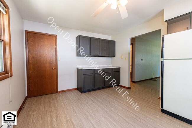 Building Photo - 5121 Ardmore Ave