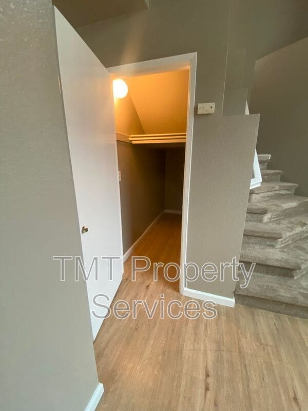 Building Photo - 8966 Forked Creek Way