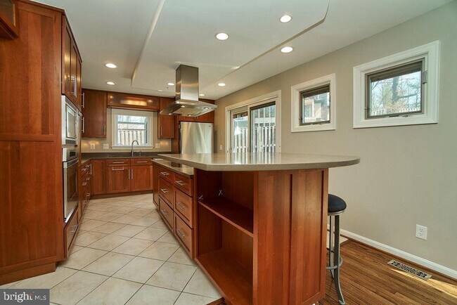 Building Photo - 8588 Coral Gables Ln