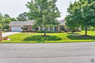 Building Photo - 106 N Hiley Ct