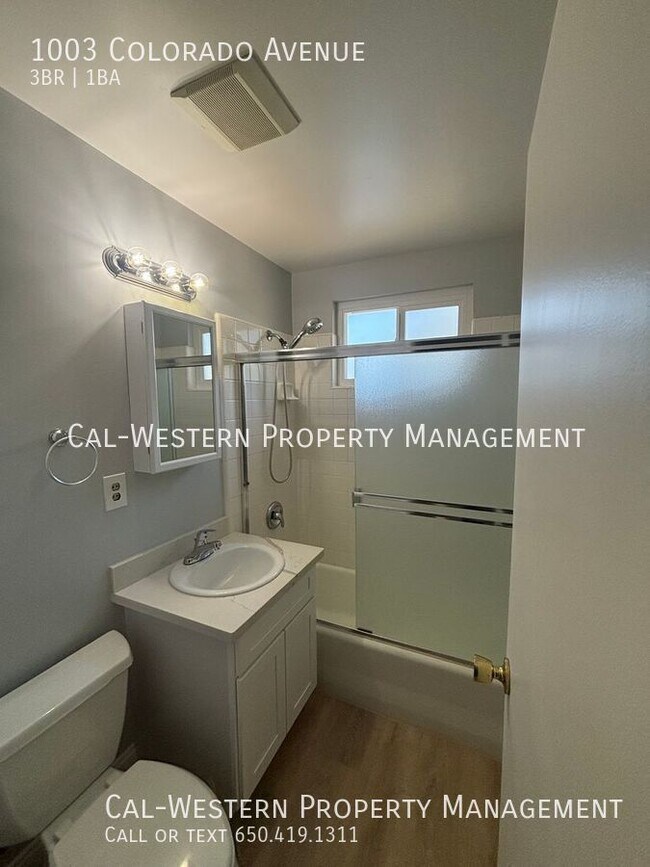 Building Photo - 1003 Colorado Ave