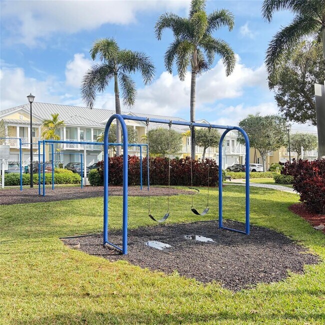 Building Photo - 10780 NW 74th St