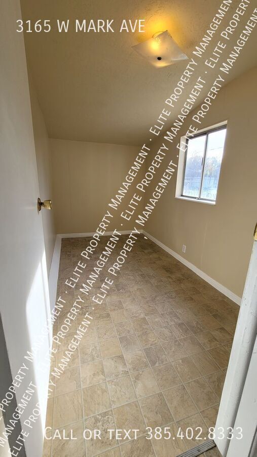 Building Photo - 3165 S 3165 W